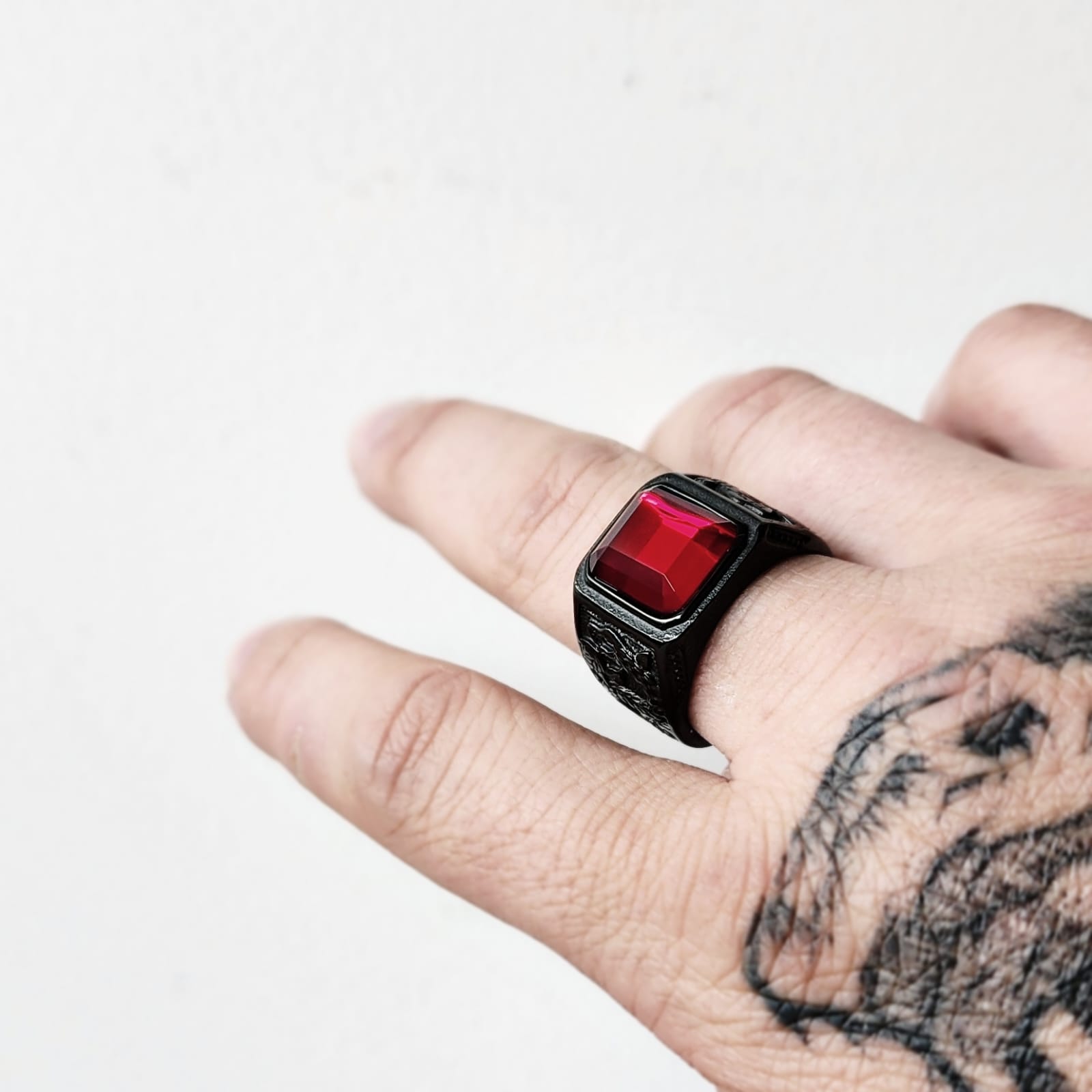 Red Snake Ring - Imagen 7