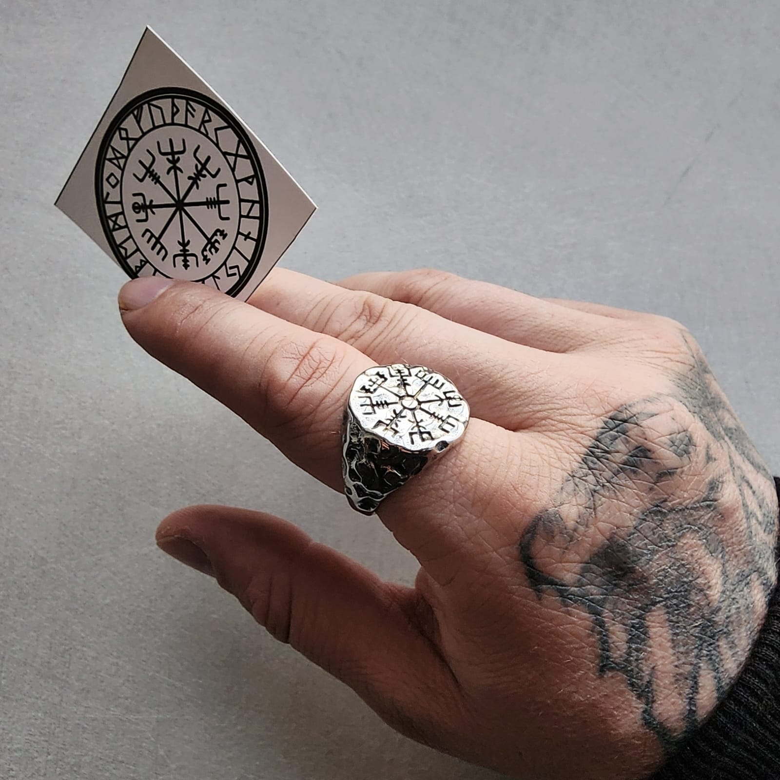 Vegvisir Rock Ring - Imagen 5