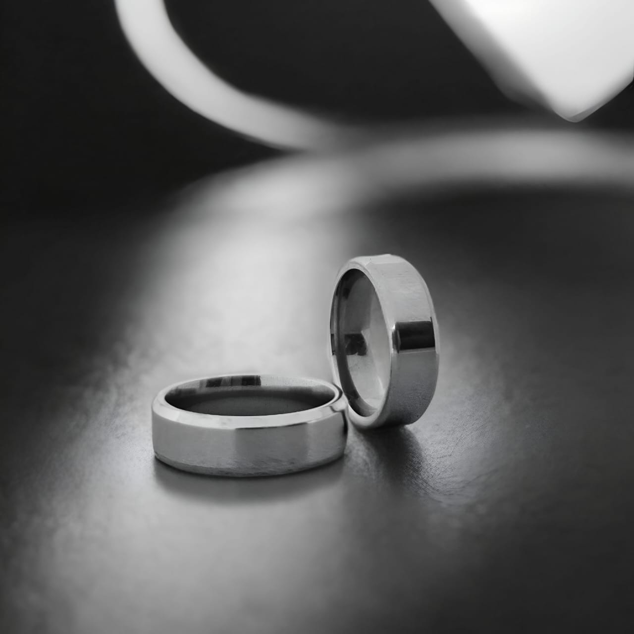 Silver Bezel band